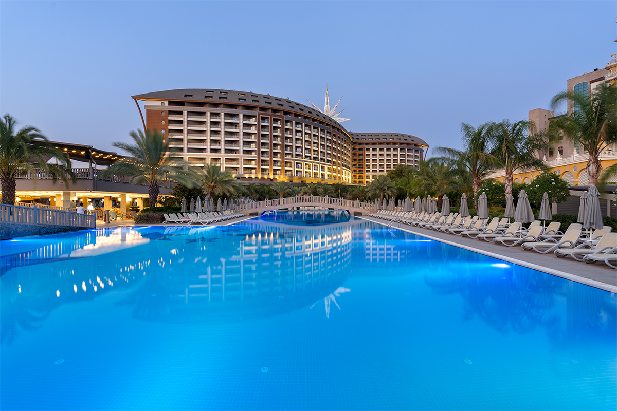 Royal Seginus Hotel Exterior